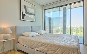 Brand New Luxurious Ap T2 - Amazing View- With Garage